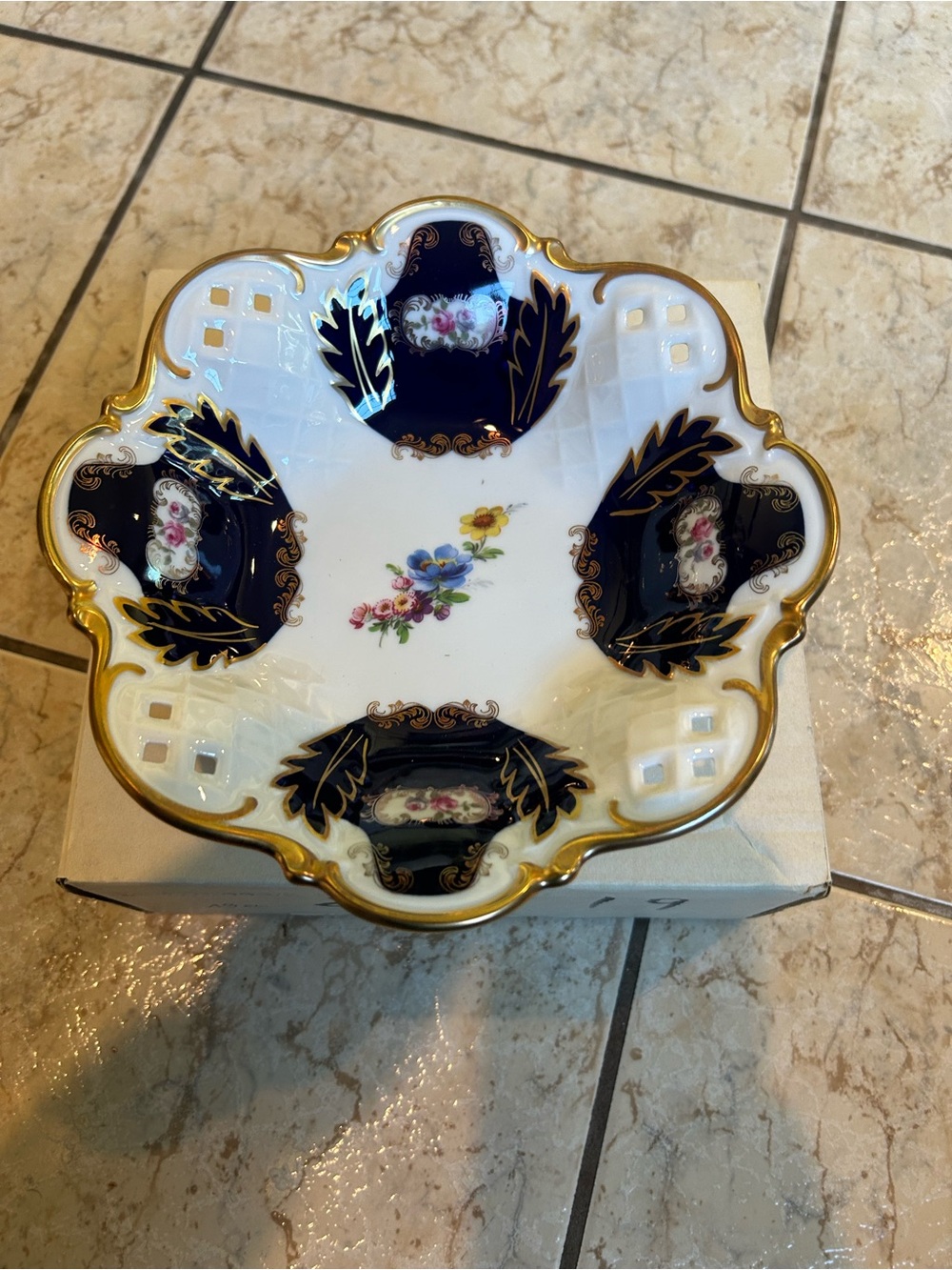 Reichenbach White and Cobalt Porcelain Scalloped Serving Bowl with Gold Trim new